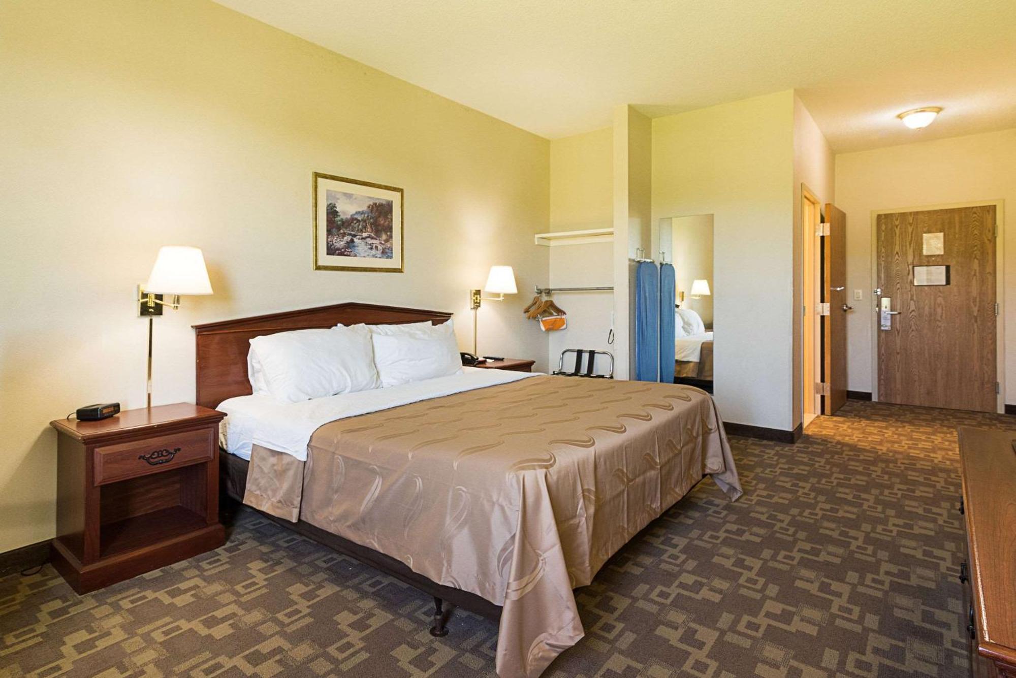 Quality Inn & Suites Schoharie Near Howe Caverns Экстерьер фото